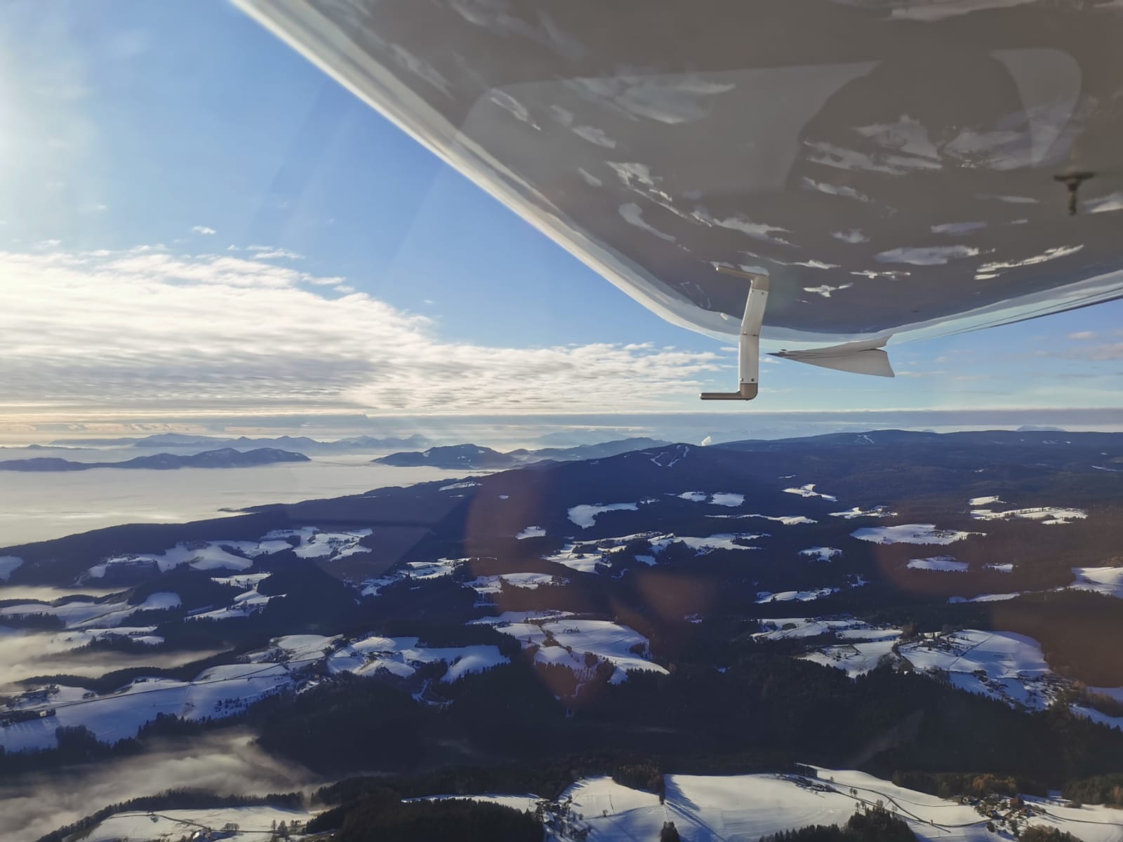 Wing view over the atolls